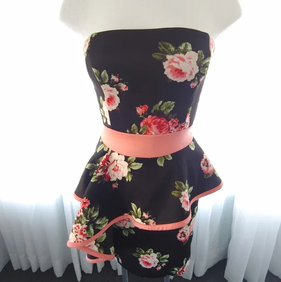 Floral ruffled dress. SIZE S - Picture 1 of 5